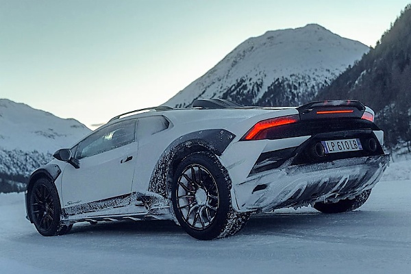 Watch The All-terrain Lamborghini Huracán Sterrato Play In The Snow And Ice - autojosh 