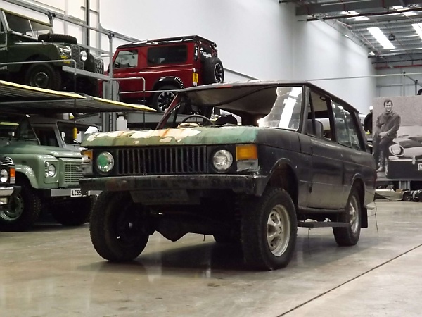 Battered And Rusty 1980 Range Rover Owned By Bob Marley Expected To Fetch $181,000 At Auction - autojosh 