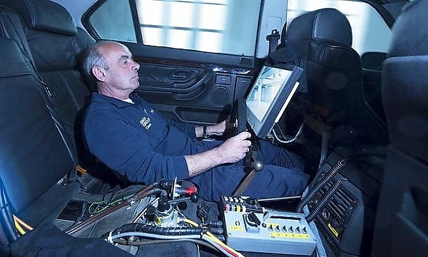 This Gadget-filled BMW 750iL Starred In The James Bond Movie 'Tomorrow Never Dies' - autojosh 