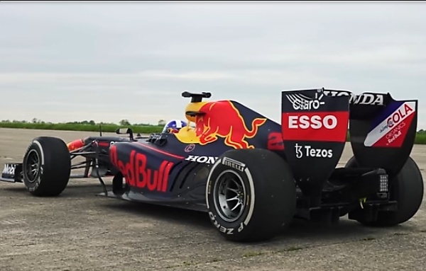 1,500-hp Bugatti Chiron Vs 750-hp Red Bull F1 Car - See Who Wins In A Drag Race - autojosh 