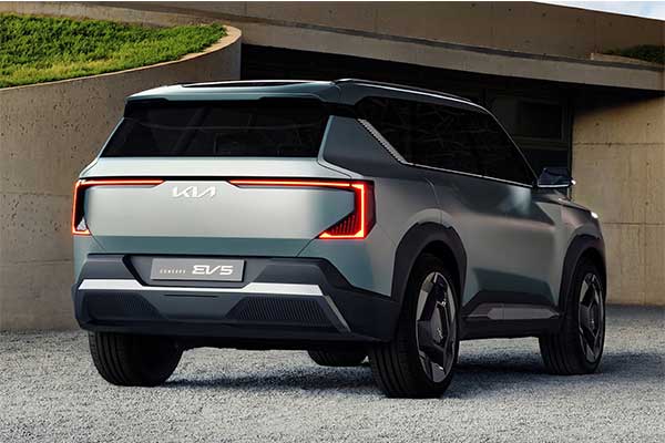 Kia Showcases A Sportage Sized EV5 (Electric) Crossover SUV Concept