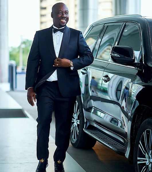 Obi Cubana Flaunts His Armored Toyota Land Cruiser 300 As Patoraking Paid Him Visit - autojosh 