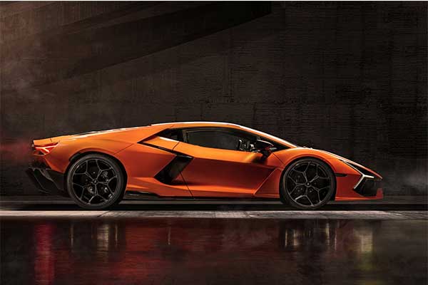 Lamborghini Has Unveiled The 1,001 Hp Revuelto Supercar That Replaces The Aventador