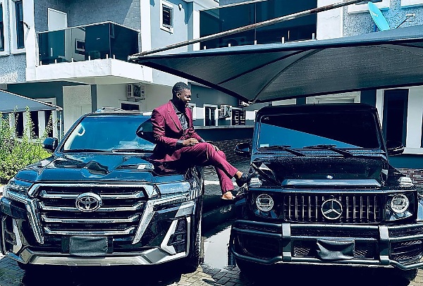 Skit Maker 'Cute Abiola' Shows Off His Mercedes-Benz G-Class And Toyota Land Cruiser - autojosh 