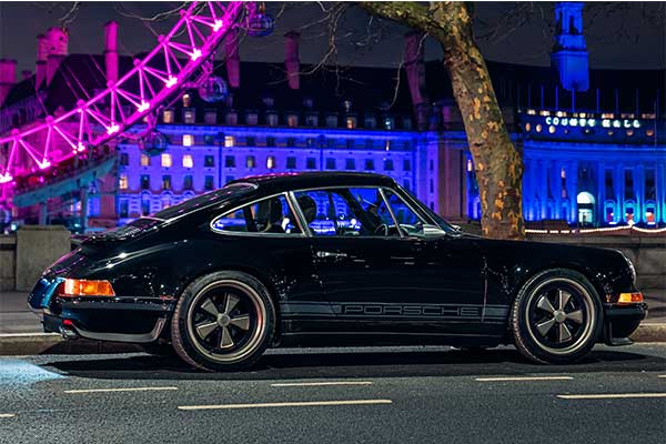 Theon Design Restomods A 964 Porsche 911 And It Looks Immaculate