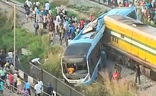 Three Dead, Several Injured As Train Rams Into Lagos Govt Staff Bus - autojosh