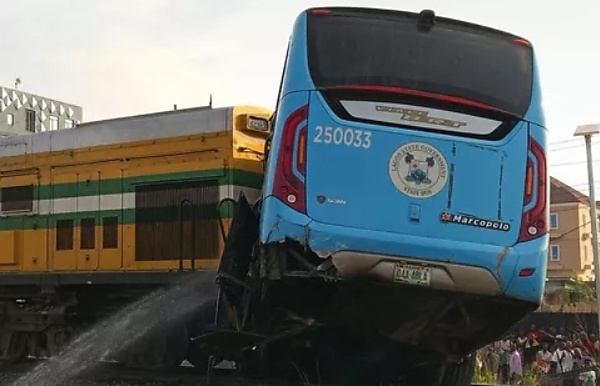 Three Dead, Several Injured As Train Rams Into Lagos Govt Staff Bus - autojosh 