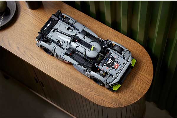 Check Out This Lego Peugeot 9x8 Le Mans Race Car With A Glow In The Dark Ability