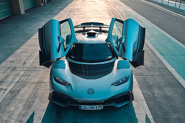 $3.5m Aston Martin Valkyrie Vs $2.72m Mercedes-AMG ONE. Which One Are You Picking? - autojosh 