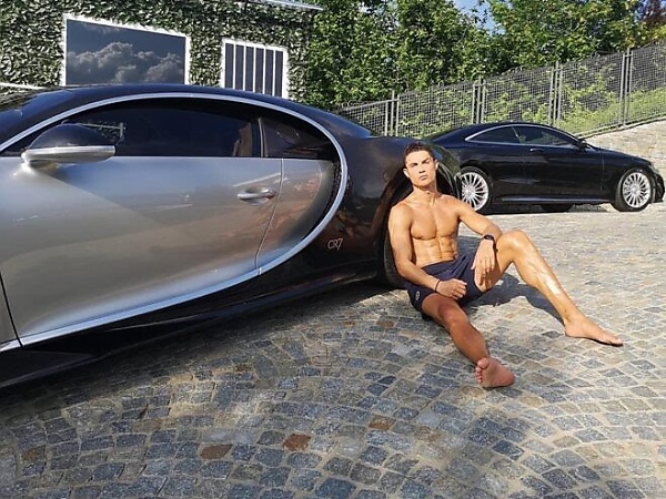 Cristiano Ronaldo And His Three Bugatti Hypercars : Their Costs, Horsepower, Top-speed, 0-60 mph - autojosh 
