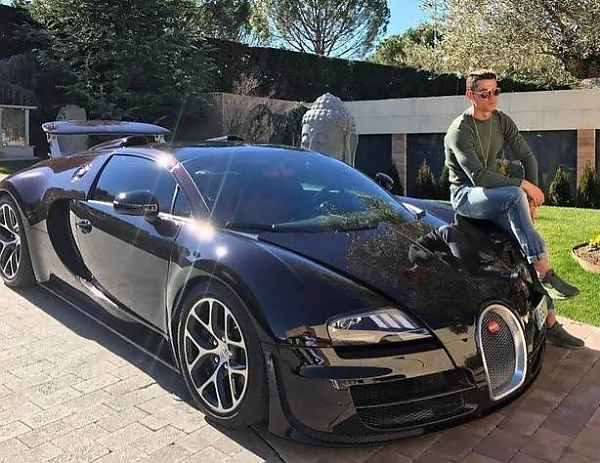 Cristiano Ronaldo And His Three Bugatti Hypercars : Their Costs, Horsepower, Top-speed, 0-60 mph - autojosh 