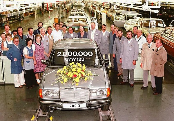 “Factory 56” : Mercedes-Benz Assembly Lines From The Past - autojosh 