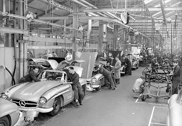 “Factory 56” : Mercedes-Benz Assembly Lines From The Past - autojosh 