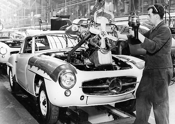 “Factory 56” : Mercedes-Benz Assembly Lines From The Past - autojosh 