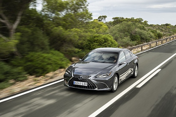 33 Years After, Lexus ES Sedan Surpasses Three Million Global Sales - autojosh