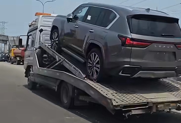 Lexus LX 600 Worth ₦200 Million Spotted On A Car Carrier Trailer Enroute To Delivery In Lagos - autojosh