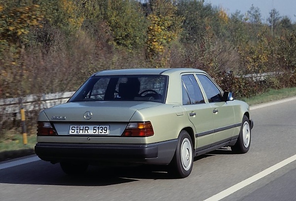 Well Maintained Mercedes-Benz W124 'V-Boot' Cruising Majestically On The Nigerian Road - autojosh 