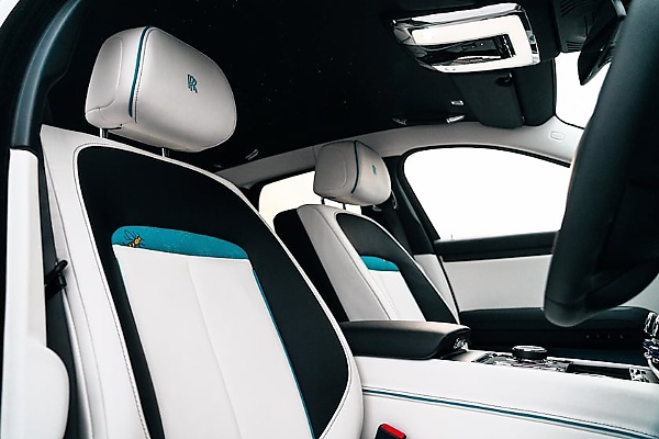 One-Of-A-Kind Rolls-Royce Manchester Ghost Celebrates The City Of Manchester - autojosh 