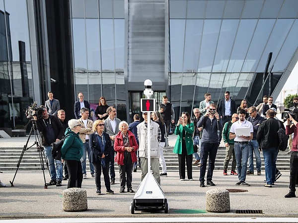 IPA2X : Meet Skoda's New Robotic Rover Designed To Escorts Children, Elderly Crossing The Road - autojosh 