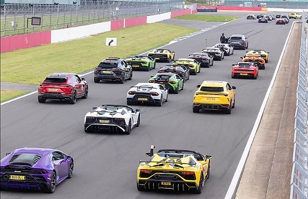 More Than 380 Lamborghini Models Raced Together To Mark The Brand’s 60th Anniversary - autojosh 