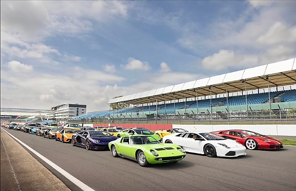 More Than 380 Lamborghini Models Raced Together To Mark The Brand’s 60th Anniversary - autojosh 