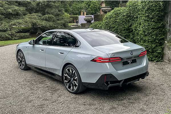 BMW Takes The Lid Off It's 2024 5-Series And i5 Range Of Vehicles