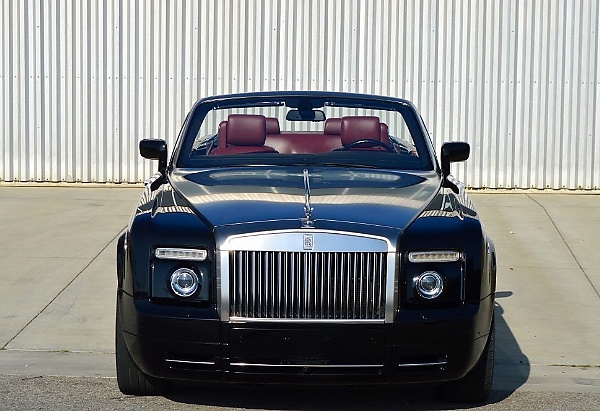 Rolls-Royce Phantom Drophead Coupe Lying Abandoned By The Roadside - Picture Before Vs Now - autojosh 