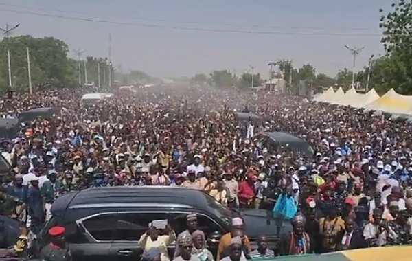Ex-president Buhari Turned Up For Durbar Celebration In N300 Million Armored Lexus LX 600 - autojosh 
