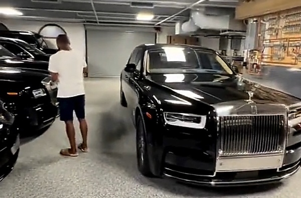 Floyd Mayweather Shows Off His All-black Supercars, Part Of His Over 100 Luxury Cars - autojosh 
