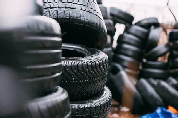 Le manufacturier français Michelin quitte la Russie et vend une usine qui produit 2 millions de pneus par an 
