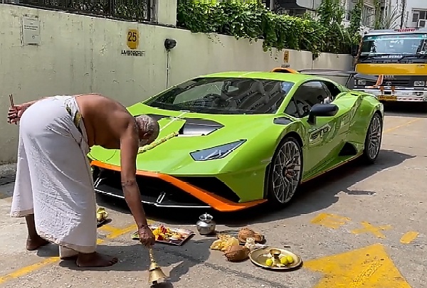 Hindu Priest Performs Rituals On New Lamborghini Huracan At The Showroom Before Delivery (Video) - autojosh 