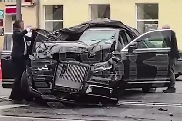 Russian-made Aurus Limousine Smashed Beyond Recognition After Colliding With Volvo XC60 - autojosh
