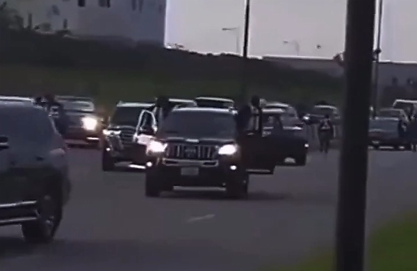 Watch As Convoy Of Over 120 Vehicles Escort President Tinubu To His Residents In Lagos - autojosh 