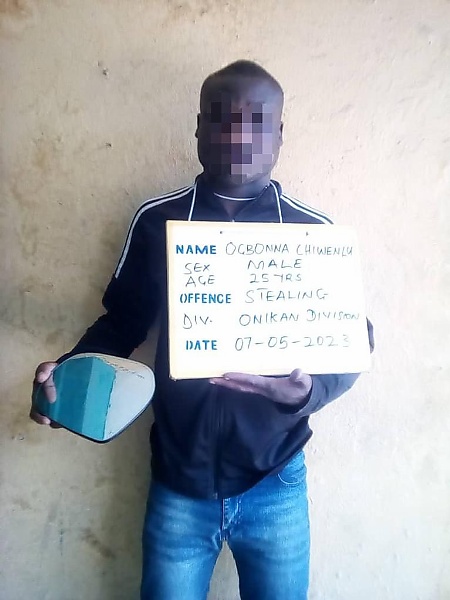Delivery Man, Who Specializes In Stealing Lexus Side Mirrors, Arrested In Lagos (Pictures) - autojosh 