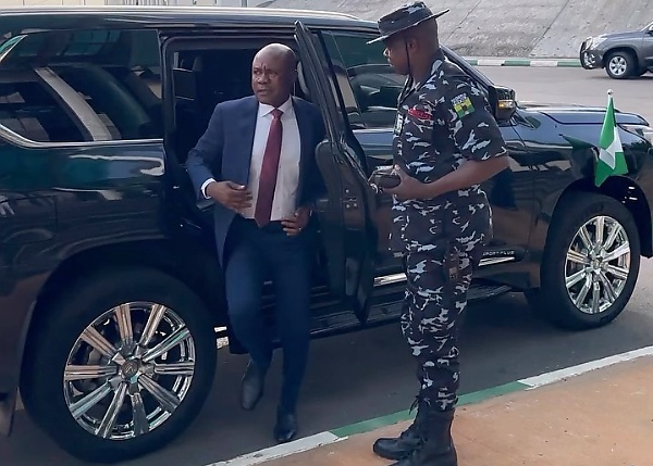 Moment Gov. Mbah Of Enugu State Arrived At Lion Building Complex To Assume Office (Video) - autojosh
