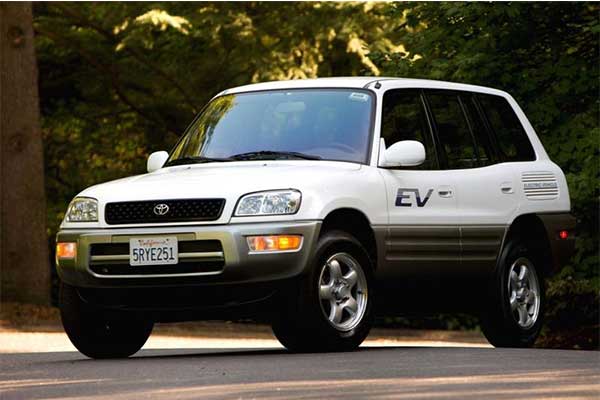 25 Years Ago Toyota Showcased The RAV 4 Electric SUV For California