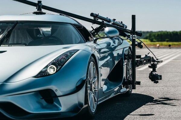 Koenigsegg Used 'Regera Camera Car' To Chased Down 'Regera' During 0-249-0 MPH World Record Run - autojosh 