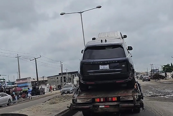 2023 Range Rover And Lexus LX 570 Spotted On A Car Carrier Trailer Enroute To Delivery In Lagos - autojosh 