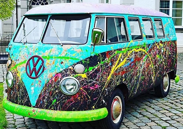 Rolls-Royce Cullinan Hand-painted By A 10-year-old Art Prodigy Sold For Staggering $450,000 - autojosh 
