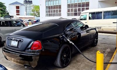 Photos : ₦150M Rolls-Royce Wraith Gulping ₦41,000 Worth Of Petrol Inside Its 83 Litre Tank - autojosh