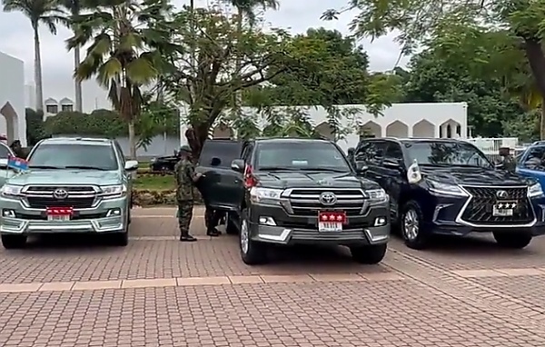 Official Vehicles Of The Now Ex-Service Chiefs At Aso Rock Days Before They Were Fired - autojosh 
