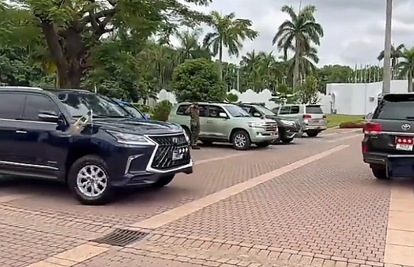 Official Vehicles Of The Now Ex-Service Chiefs At Aso Rock Days Before They Were Fired - autojosh 