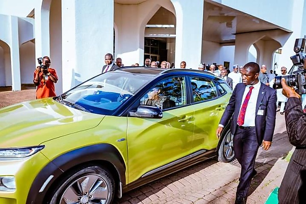 VP Shettima Inspects, Test-drove Nigerian-assembled Hyundai KONA Electric Sedan At NEC Meeting - autojosh 