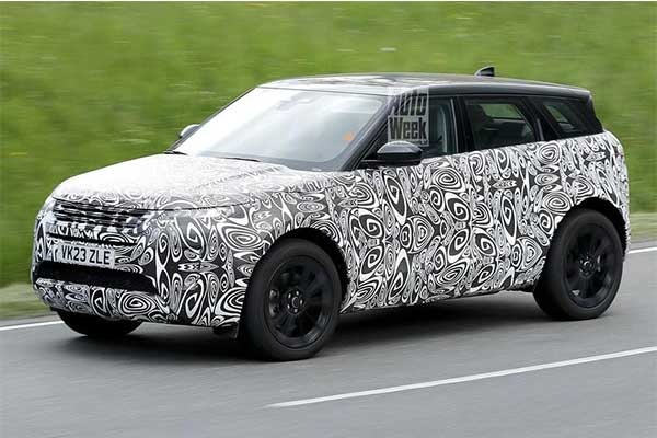 Spy Photos Of The Refreshed Range Rover Evoque Caught At The Nürburgring