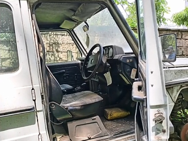 A Battered And Rusty 1994 Mercedes G-Wagon Body Sells For N13 Million At Auction In Kenya - autojosh 