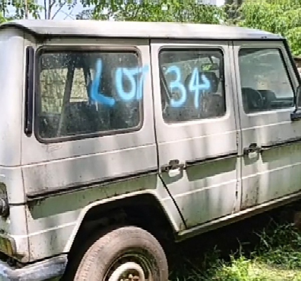 A Battered And Rusty 1994 Mercedes G-Wagon Body Sells For N13 Million At Auction In Kenya - autojosh 