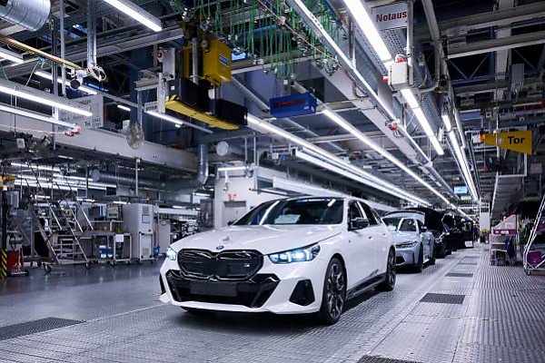 BMW Starts Production Of Electric i5 At Plant Dingolfing - autojosh 