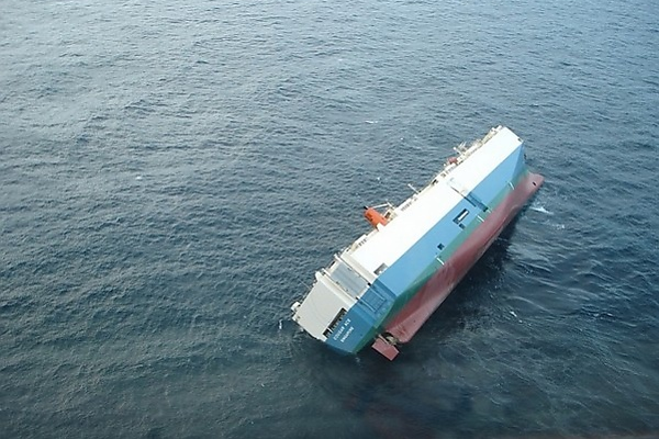 17 Years Ago Today : Car Carrier Capsized At Sea Forcing Mazda To Destroy All 4,703 Cars Onboard - autojosh 