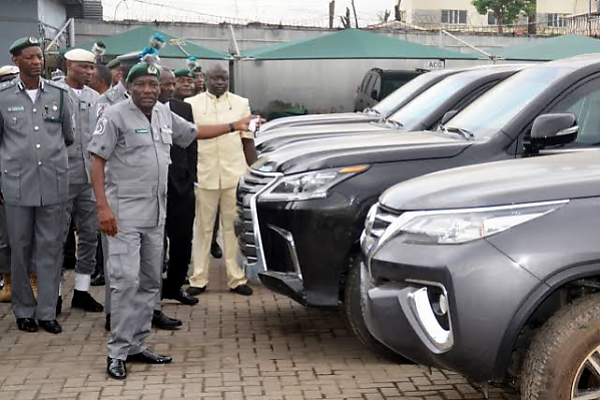 Jet Motors EVs, Tokunbo Sales Drops, Immigration Boss Visits IVM, Fake Custom Officer Arrested, News In The Past Week - autojosh 