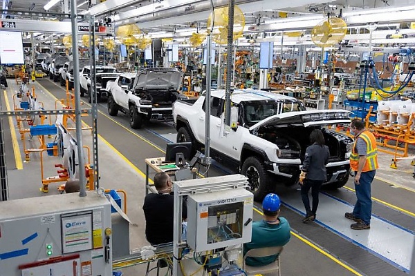 GM Promises To Speed Up Electric Vehicle Production, Sold Just 49 Hummers, 2,316 Lyriqs From Jan-June - autojosh